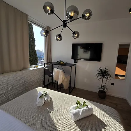 Brnistra Apartament *
